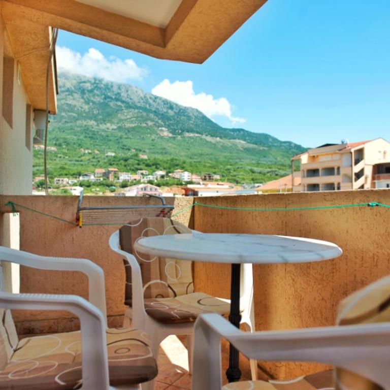 Apartmani Lasta - Porodični Apartman Tipa "Suite" - 4