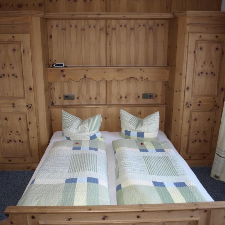 Gästehaus Christoph - Doppelzimmer mit Balkon - 11