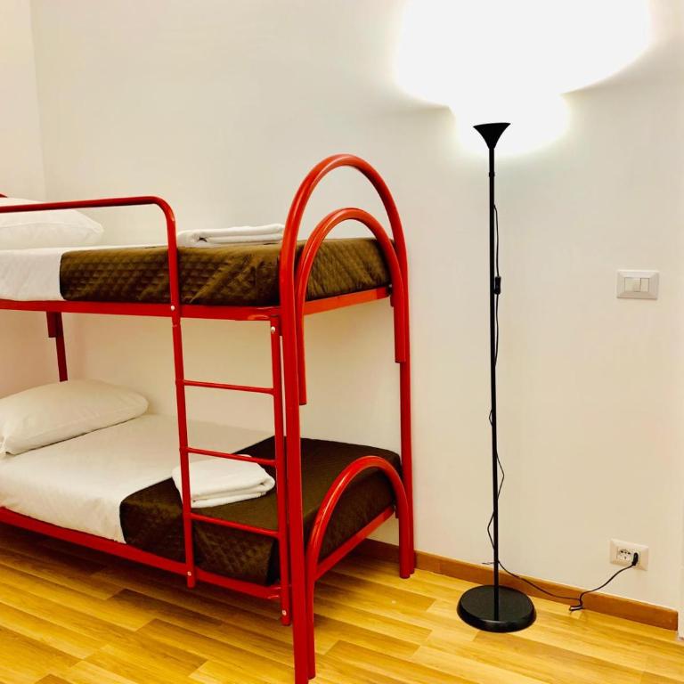 Comfort inn Rome Termini - Posto Letto in Dormitorio Femminile per 4 Persone - 6