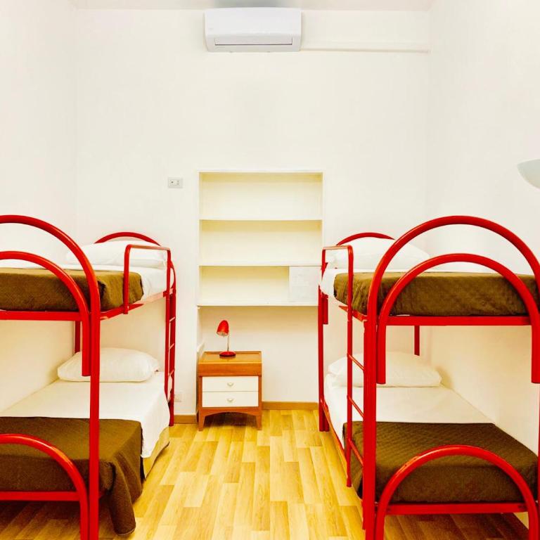 Comfort inn Rome Termini - Posto Letto in Dormitorio Femminile per 4 Persone - 2