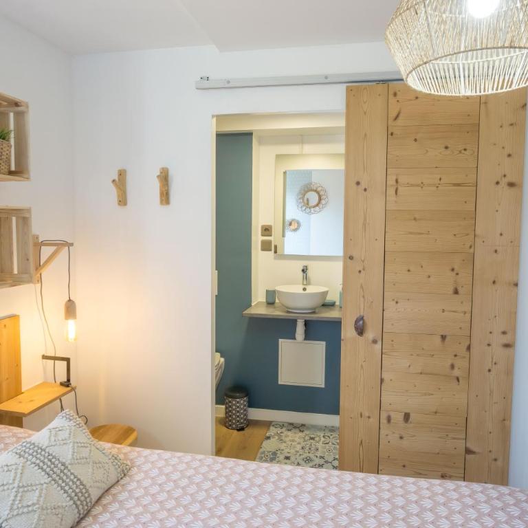 Wood'n Sea Surf Lodge - Auberge De Jeunesse - Chambre Double avec Salle de Bains Privative - 4
