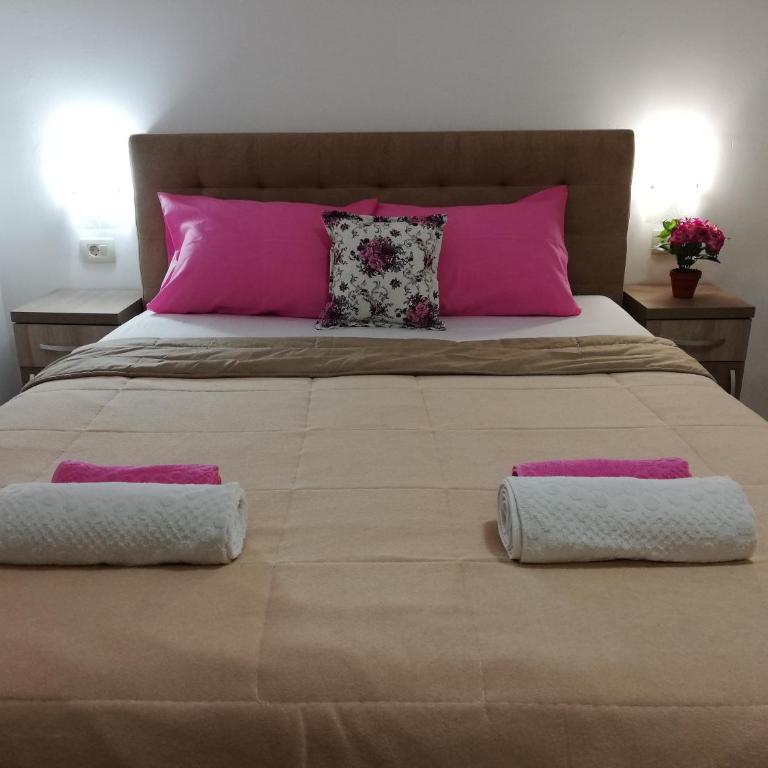 Apartments Familia - Studio - 8