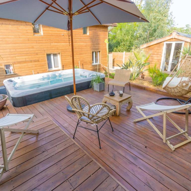 Wood'n Sea Surf Lodge - Auberge De Jeunesse - Chambre Double avec Salle de Bains Commune - 2