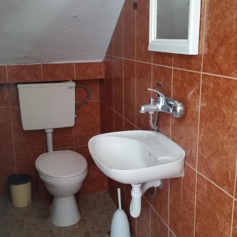 Guesthouse Ada - Triple Room with Sea View - 4