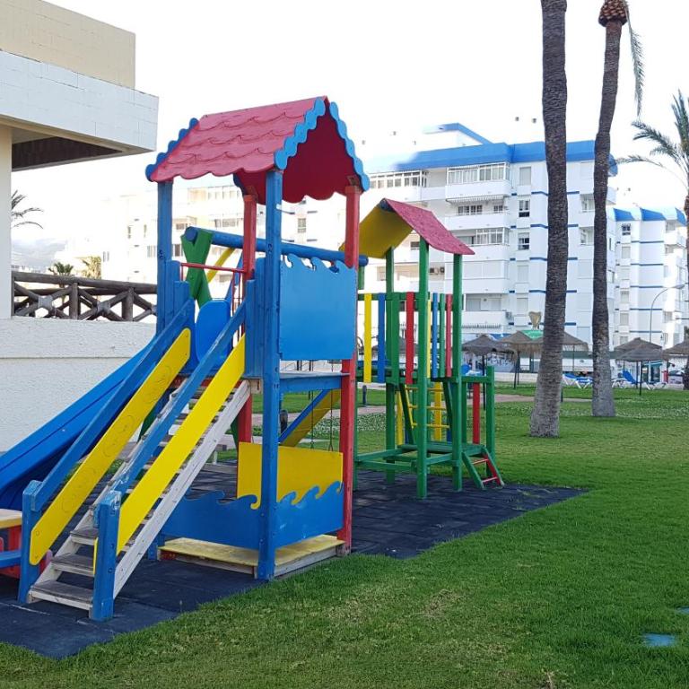 Apartamento recién renovado 1ª línea en Benalmádena - Apartamento de 1 dormitorio - 35