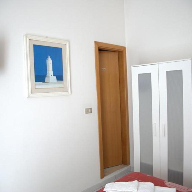 Hotel Annarita-mezza pensione plus- spiaggia inclusa - Camera Matrimoniale con Accesso Spiaggia - 1