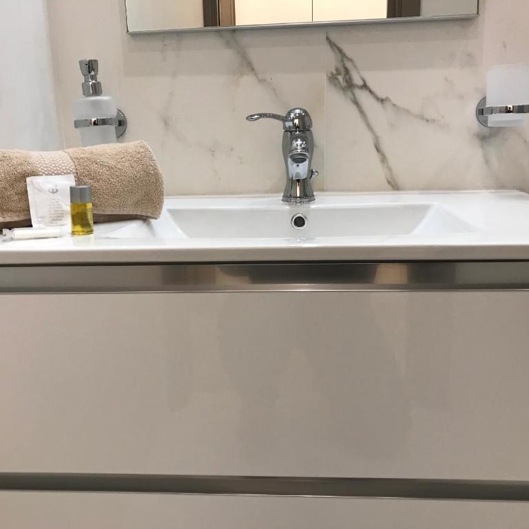 THE BREAK - Via Veneto Charming Suite - Appartamento con 2 Camere da Letto - 70