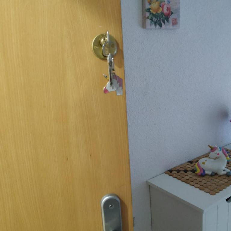 Habitaciones privadas Alicante centro - Double Room with Shared Bathroom - 5