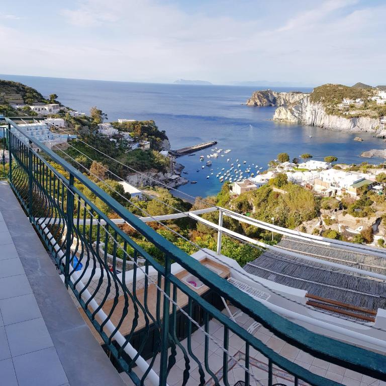 Maridea - La Terrazza - Appartamento con 3 Camere da Letto, Terrazza e Vista Mare - 8