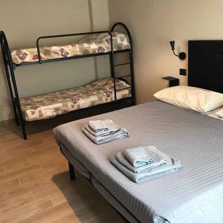 Riva Reno 4 Rooms - Camera Quadrupla - 3