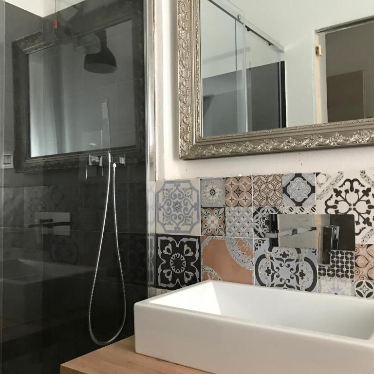 La Maggiolina camere La Spezia - Camera Matrimoniale con Bagno Privato - 9