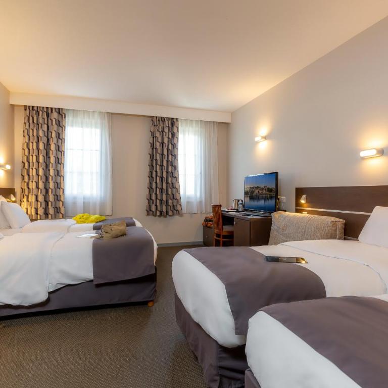Kyriad Avignon - Palais des Papes - Chambre Quadruple - 1