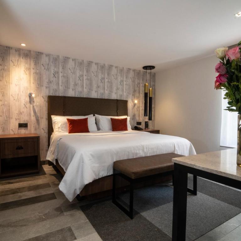 Hotel Ronda Minerva - Habitación Estándar - Cama extragrande - 1