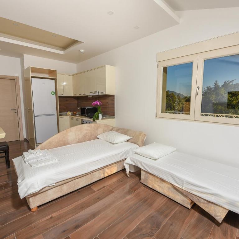 Sea Point Apart hotel Tivat - Three-Bedroom Apartment with Sea View - 15