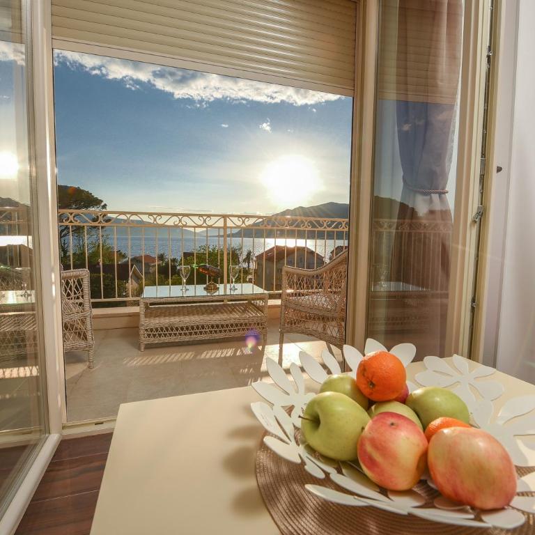 Sea Point Apart hotel Tivat - Three-Bedroom Apartment with Sea View - 25