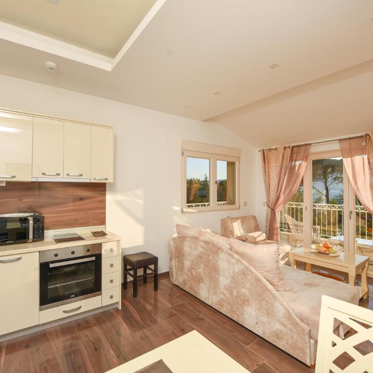 Sea Point Apart hotel Tivat - Three-Bedroom Apartment with Sea View - 29