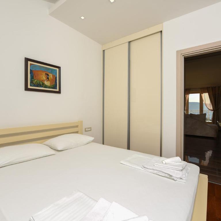 Sea Point Apart hotel Tivat - Three-Bedroom Apartment with Sea View - 34