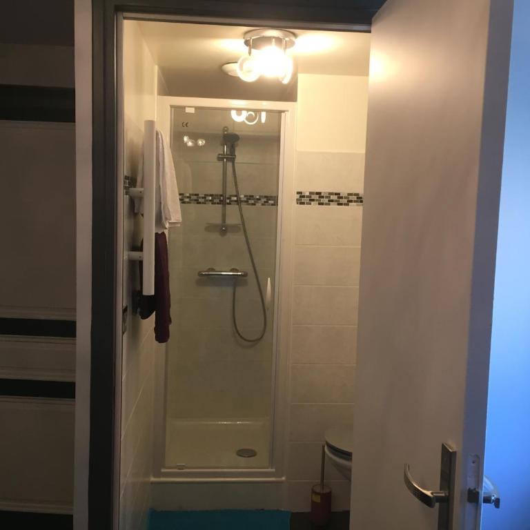 L entrepote - Chambre Deluxe (2 Adultes + 1 Enfant) - 7