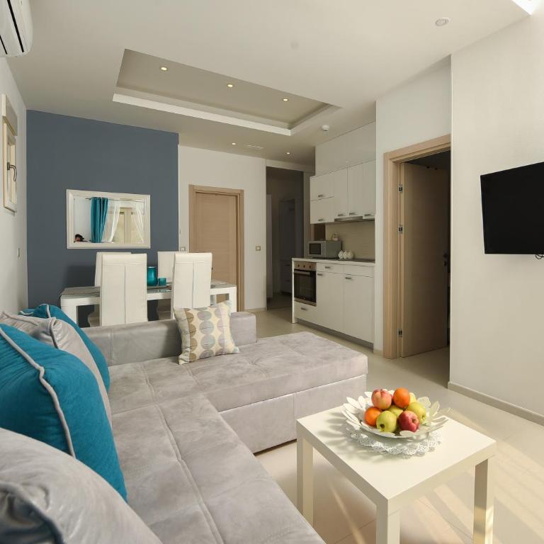 Sea Point Apart hotel Tivat - Two-Bedroom Apartment with Balcony and Sea View - 8