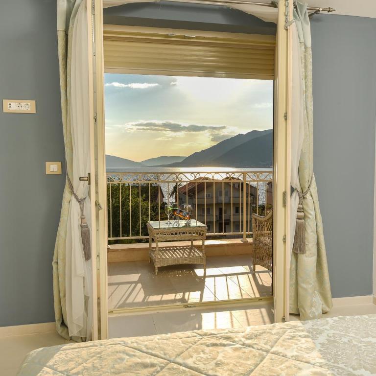 Sea Point Apart hotel Tivat - Two-Bedroom Apartment with Balcony and Sea View - 15