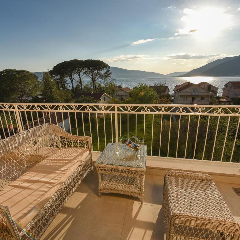 Sea Point Apart hotel Tivat - Two-Bedroom Apartment with Balcony and Sea View - 17