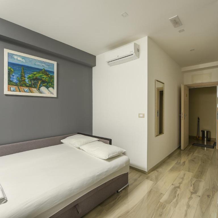 Sea Point Apart hotel Tivat - Studio with Balcony & Sea View - 10