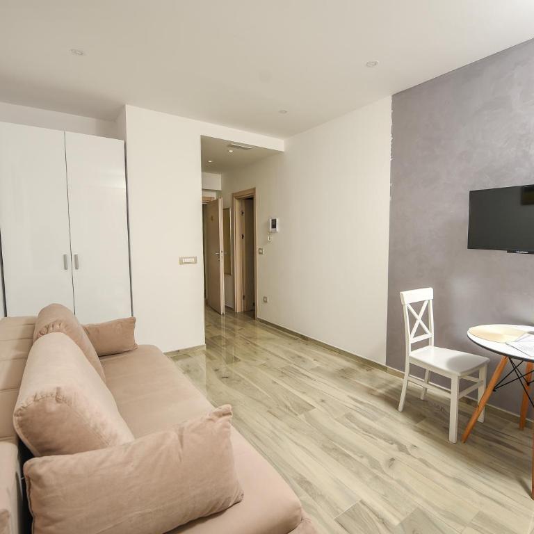 Sea Point Apart hotel Tivat - Studio with Balcony & Sea View - 8