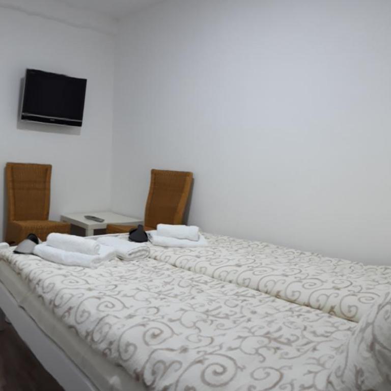 Apartments&Rooms Mido - Dvokrevetna Soba sa Bračnim Krevetom i Sopstvenim Kupatilom - 7