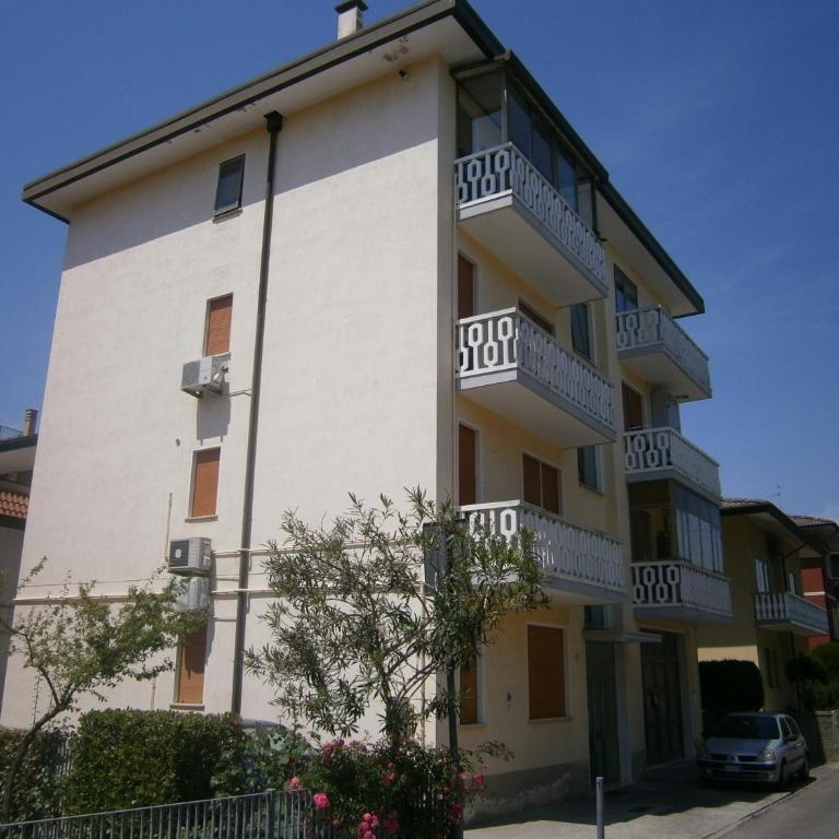 Appartamento Tintoretto - Agenzia Cocal - Appartamento con 2 Camere da Letto e Balcone - 13