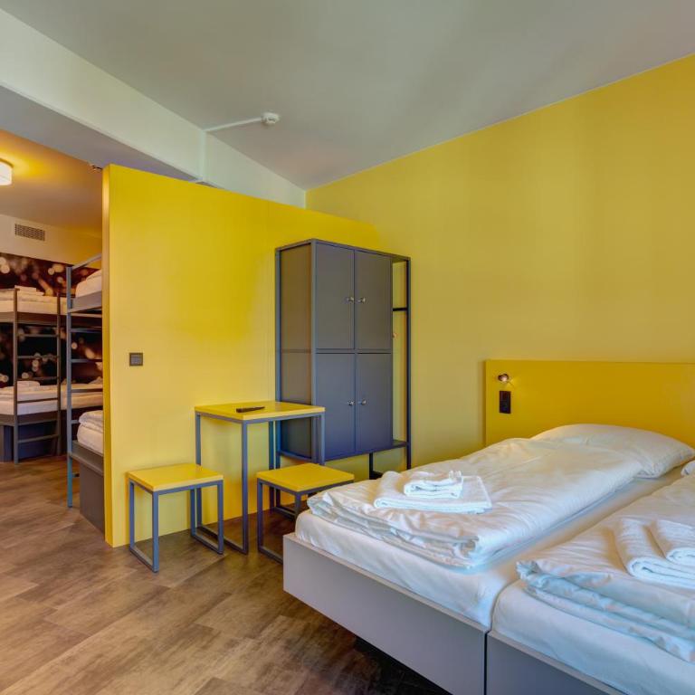 MEININGER Hotel München Olympiapark - Habitación - 6 camas - 4