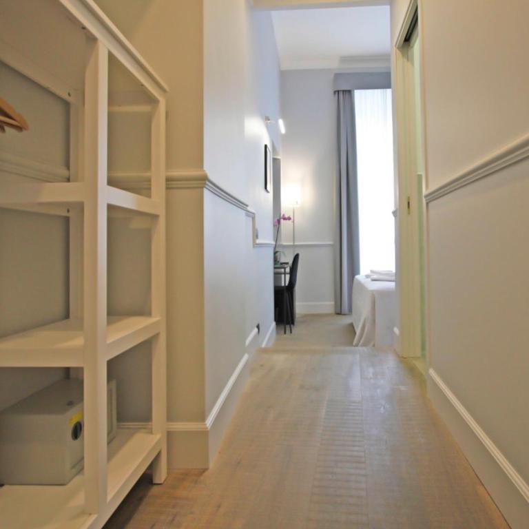 Gemini Suites Navona - Camera Deluxe - 10