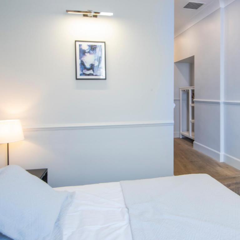 Gemini Suites Navona - Camera Deluxe - 8