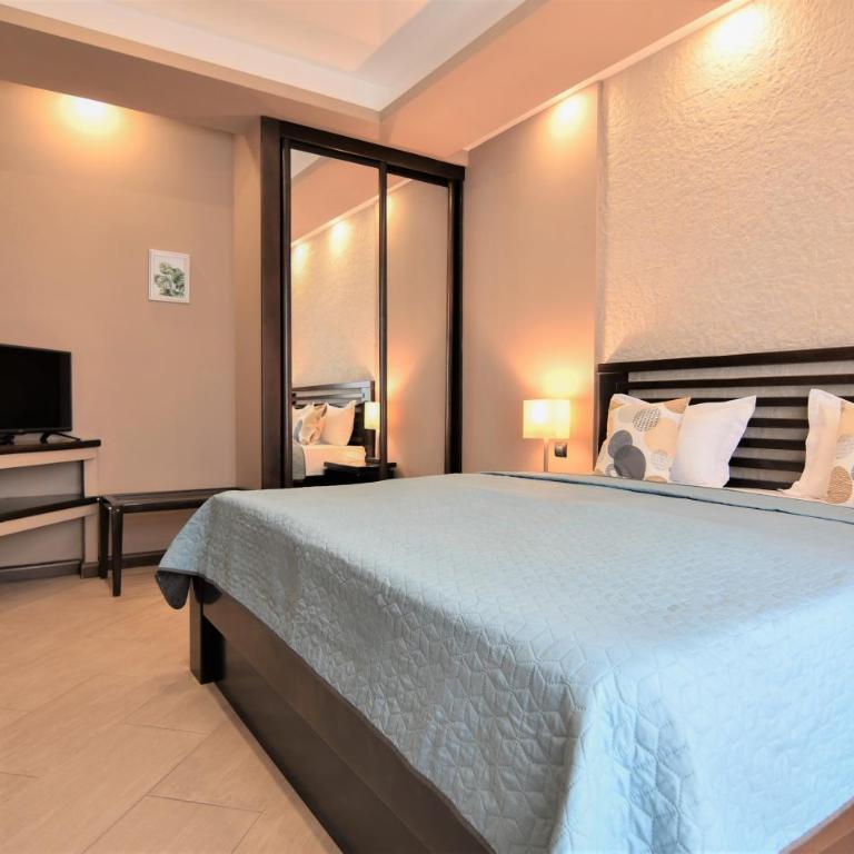 Hotel Perla - Superior One-Bedroom Apartment with Sea View - 2