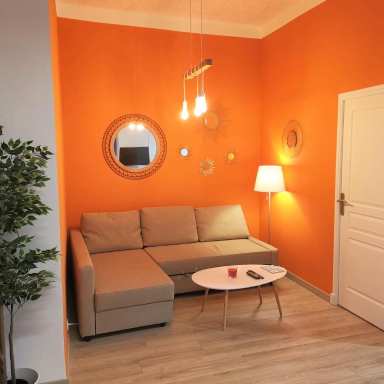 BEAU T3 NEUF PROCHE VIEUX-PORT A LA PLACE CORDERIE - Appartement 2 Chambres - 5