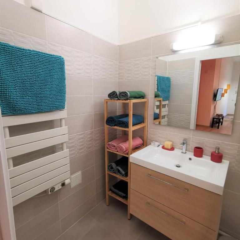 BEAU T3 NEUF PROCHE VIEUX-PORT A LA PLACE CORDERIE - Appartement 2 Chambres - 23