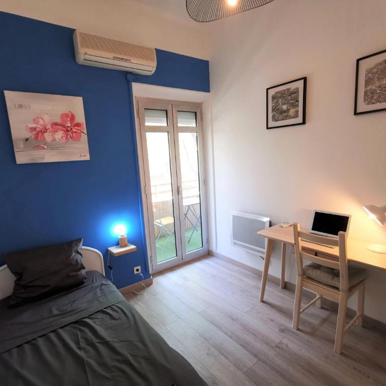 BEAU T3 NEUF PROCHE VIEUX-PORT A LA PLACE CORDERIE - Appartement 2 Chambres - 38