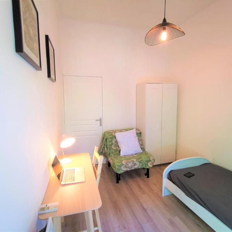 BEAU T3 NEUF PROCHE VIEUX-PORT A LA PLACE CORDERIE - Appartement 2 Chambres - 39