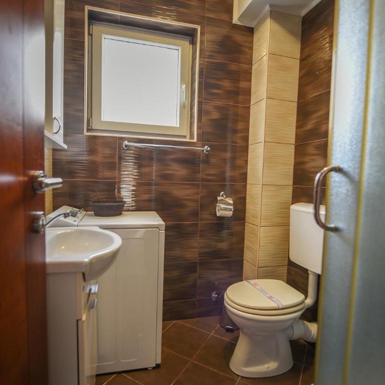 Sea Point II Apart hotel Tivat - Apartment with Balcony - 9