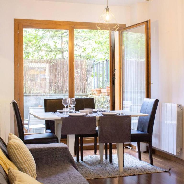 Chalet en urbanización, ideal para esquí - Chalet - 3