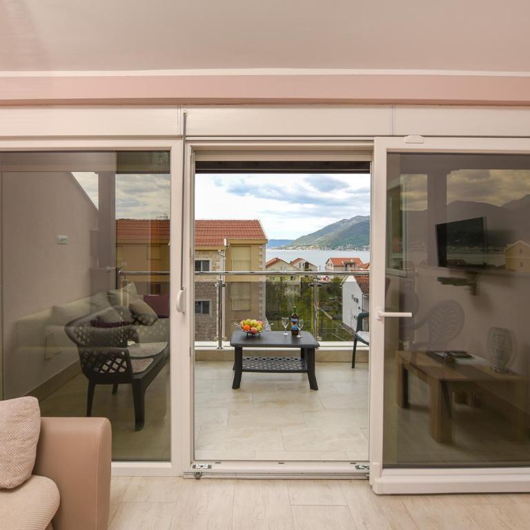 Sea Point II Apart hotel Tivat - Apartment with Sea View - 4