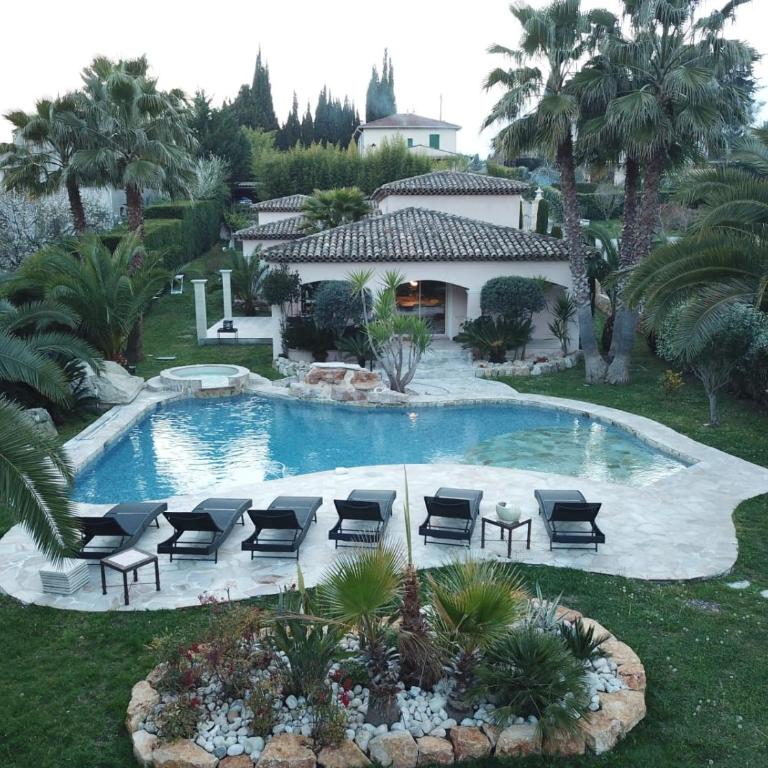 Luxueuse villa piscine et jacuzzi - Villa de 3 dormitorios - 1
