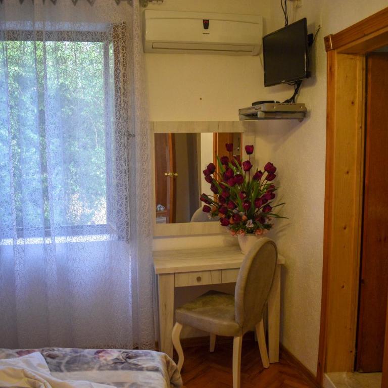 Guest House Alea - Double Room with Balcony and Sea View - 7