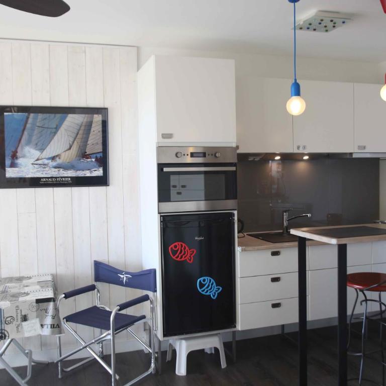 Studio vue mer et Cap - Studio Apartment with Sea View - 2