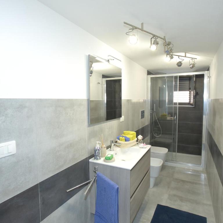 Casa Vignale - Appartamento con 2 Camere da Letto - 24