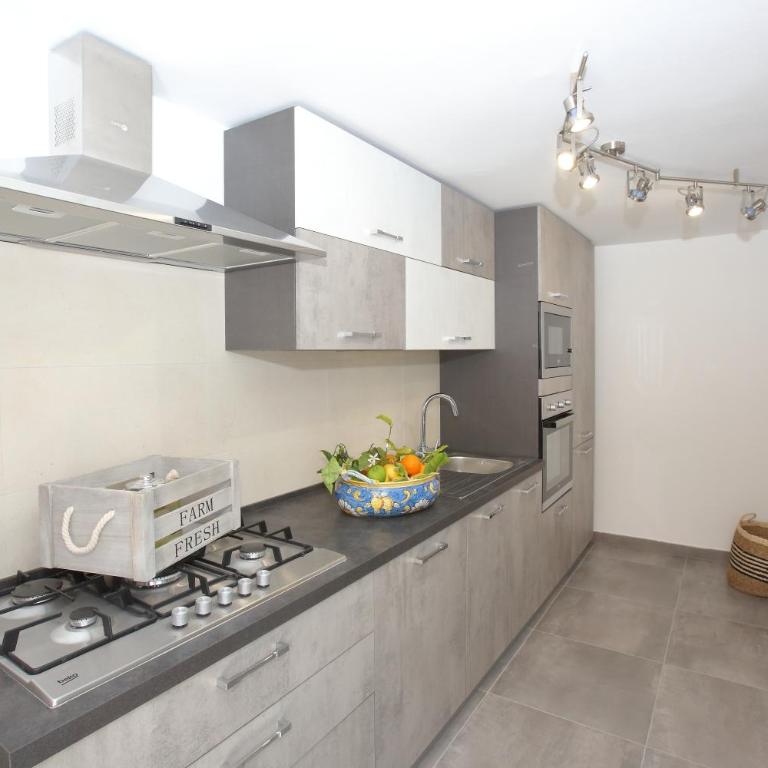 Casa Vignale - Appartamento con 2 Camere da Letto - 14