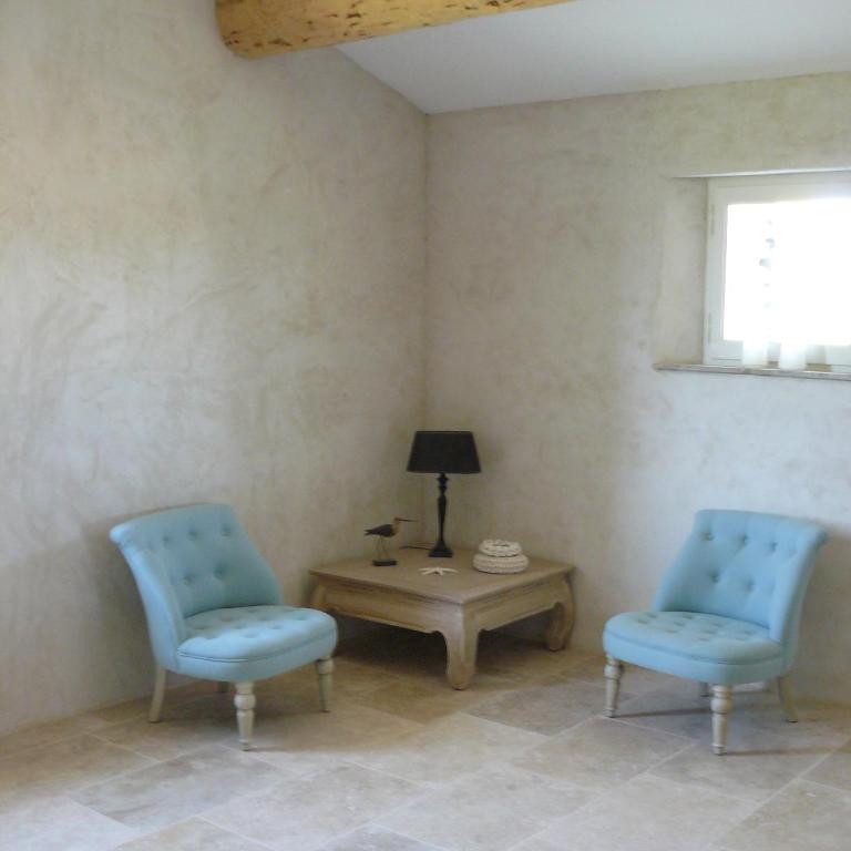 Mas du Vieux Tilleul - Chambre Double avec Salle de Bains Privative - 4