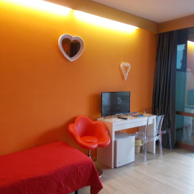 Hotel Laura Christina - Camera Familiare con Vista Lago - 2