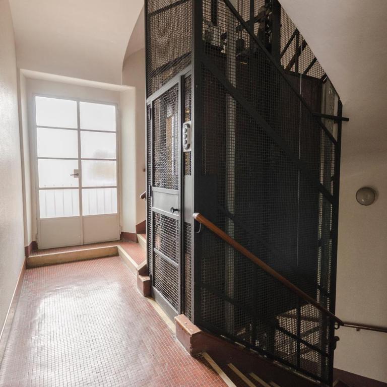 Inner Bo, Terrazzino vista tetti in Centro Storico - Appartamento con 1 Camera da Letto - 24