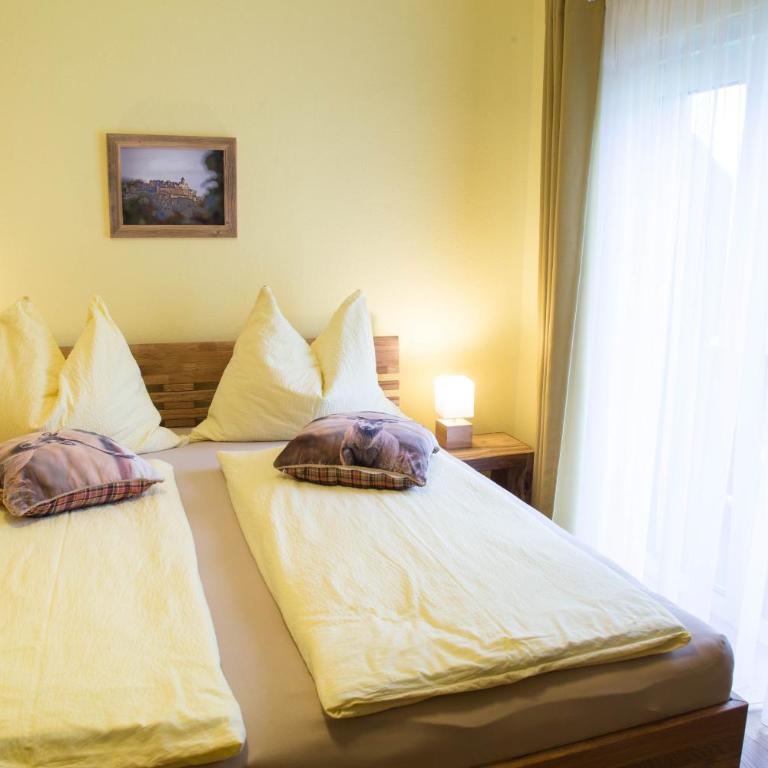 Gästehaus Reicher - Doppelzimmer mit Balkon - 1