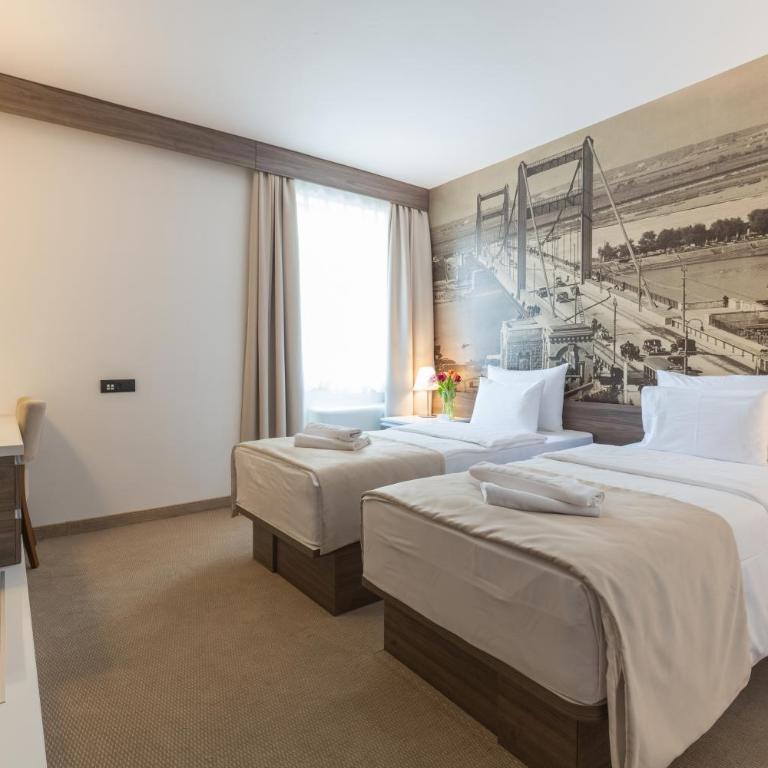 Hotel Royal Inn - Standardna Dvokrevetna Soba sa Bračnim Krevetom/Zasebnim Krevetima - 6